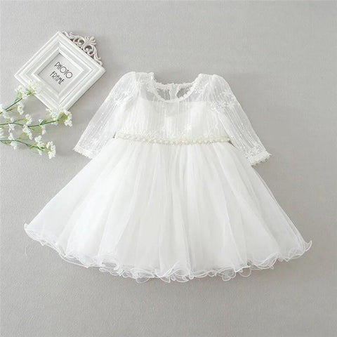 White lace dress, BG